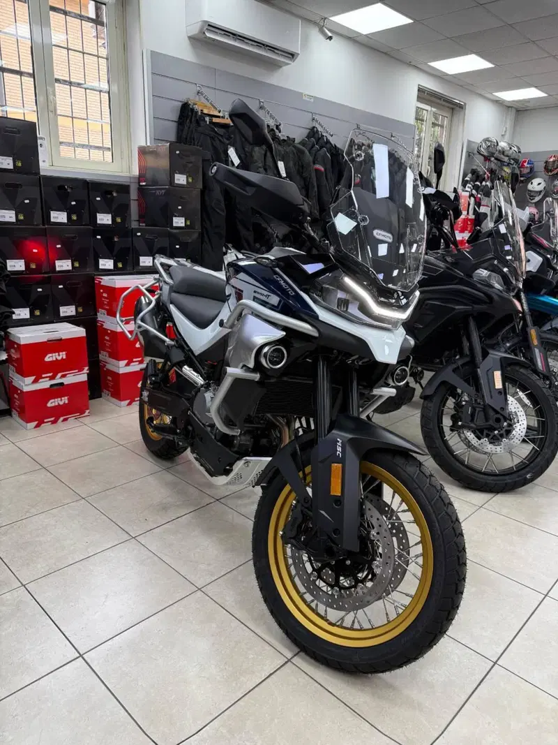 CFMOTO 800MT Explore (2023 - 26)