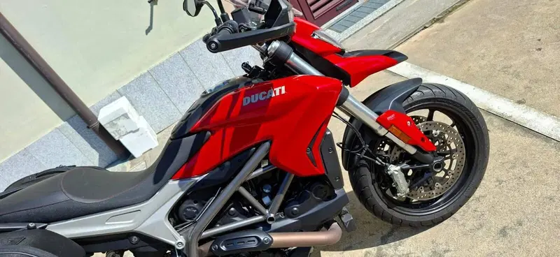 Ducati Hyperstrada 939 (2016 - 18) (2)