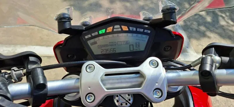Ducati Hyperstrada 939 (2016 - 18) (8)