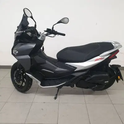 Aprilia SR GT 200 (2022 - 24) usata