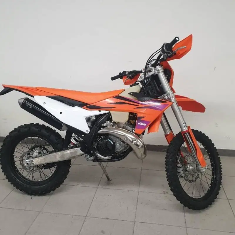 KTM 250 EXC TBI (2024) (3)