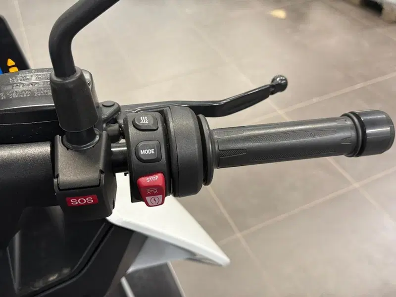 Bmw CE 04 (2021 - 25) (9)