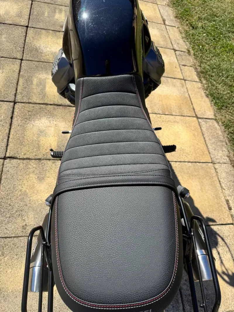 Moto Guzzi V7 Stone Special Edition (2022 - 25) (8)