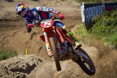 DopoGP MX &amp; SX: Lucas Coenen &egrave; imbattibile? Roczen pu&ograve; davvero vincere? Riola e Nashville: l'analisi [VIDEO]