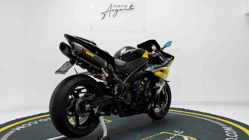 Yamaha YZF R1 (2009 - 11) (3)