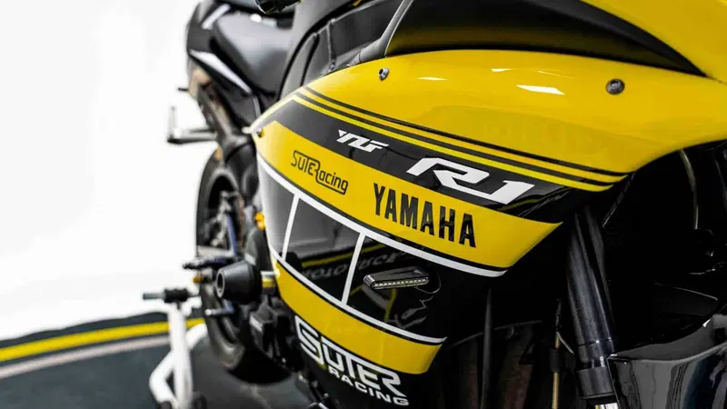Yamaha YZF R1 (2009 - 11) (18)