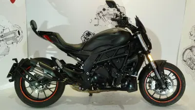 Benelli 502 C (2021 - 25) usata