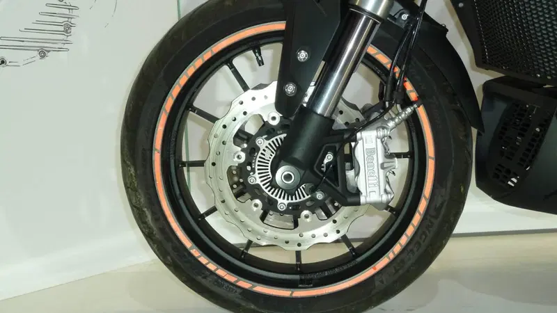 Benelli 502 C (2021 - 25) (4)