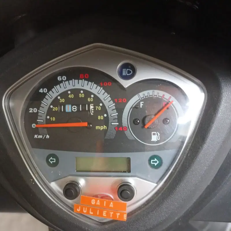 Kymco Agility 150 R16 (5)