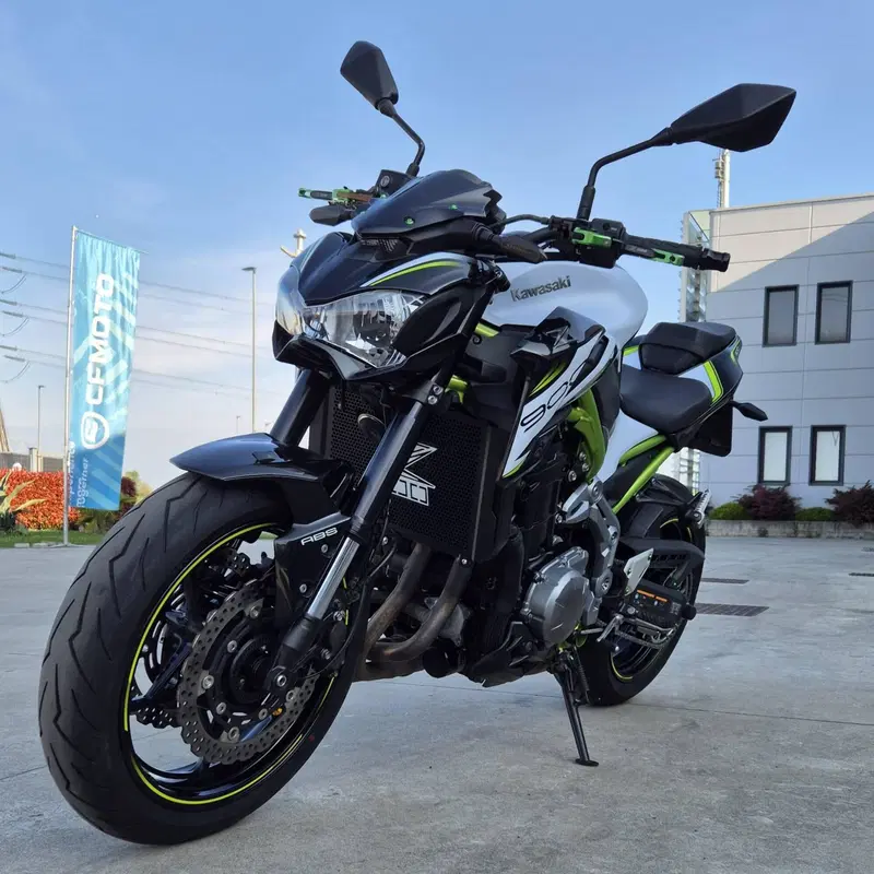 Kawasaki Z 900 (2019) (4)