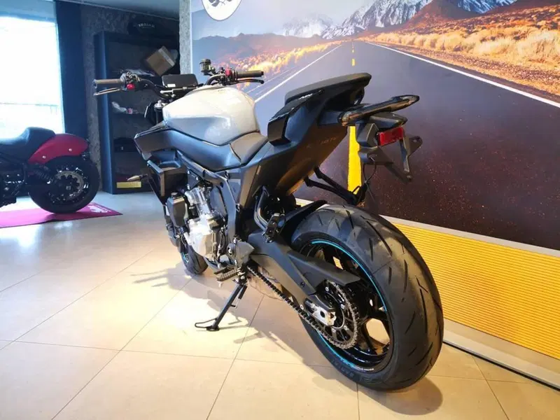 CFMOTO 675NK (2025 - 26) (8)