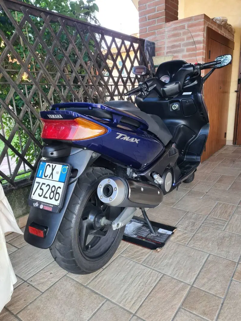 Yamaha T-Max 500 (2004 - 07) (3)
