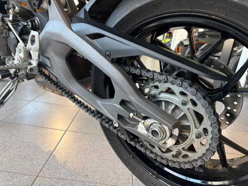 Ducati Streetfighter V2 S (2025 - 26) (12)