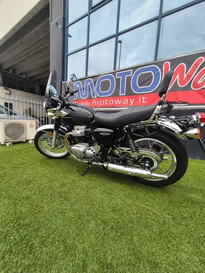 Kawasaki W 800 (2021 - 26) usata
