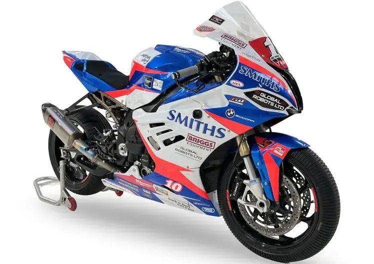 All'asta la BMW S1000 RR con cui Hickman dominò il TT 2019: stima fino a 44.000 euro