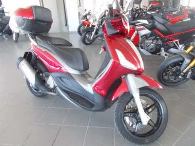 Piaggio Beverly 350 SportTouring ie (2011 - 15) usata