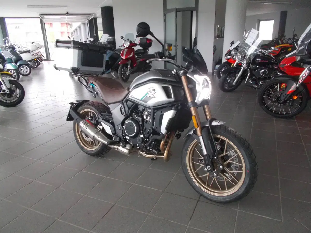 CFMOTO 700CL-X Heritage (2021 - 26)