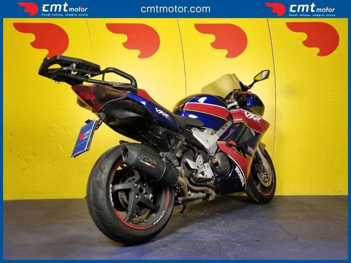 Honda VFR 800 (2002 - 05) (4)