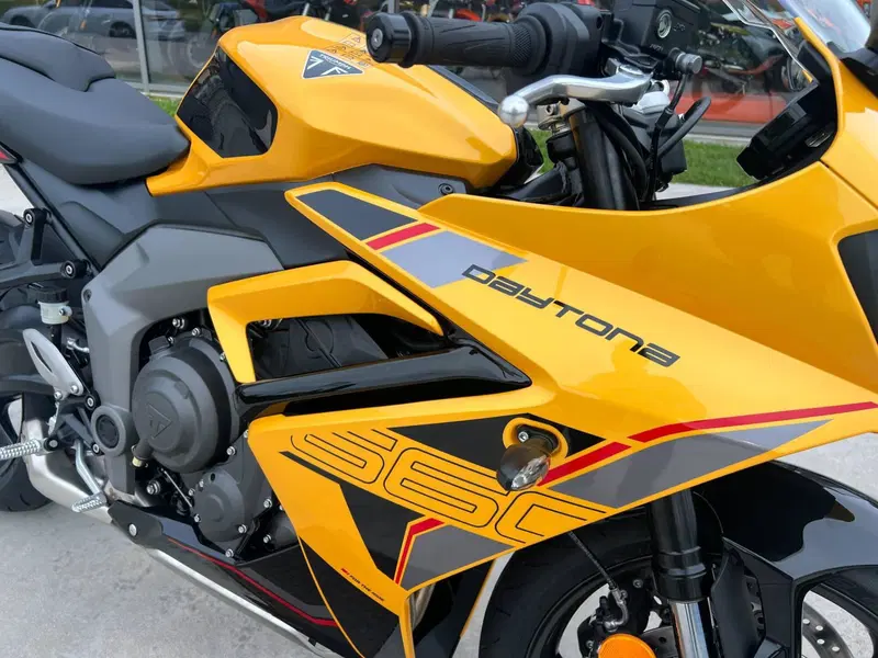 Triumph Daytona 660 (2027) (3)