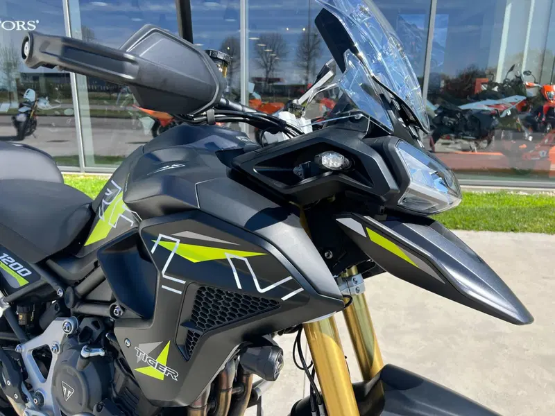 Triumph Tiger 1200 Desert Special Edition (2026) (3)