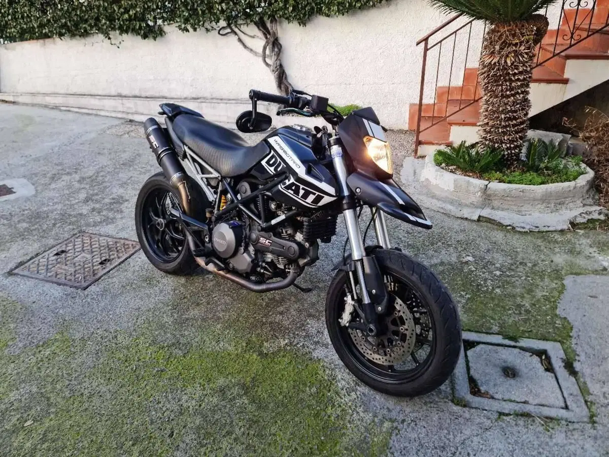Ducati Hypermotard 796 (2012) (2)