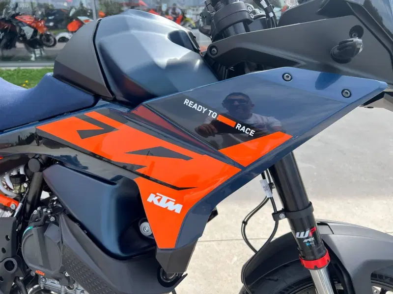 KTM 890 SMT (2026) (2)