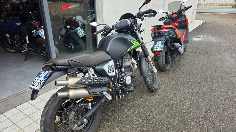 Swm Six Days 440 (2018 - 20) (2)