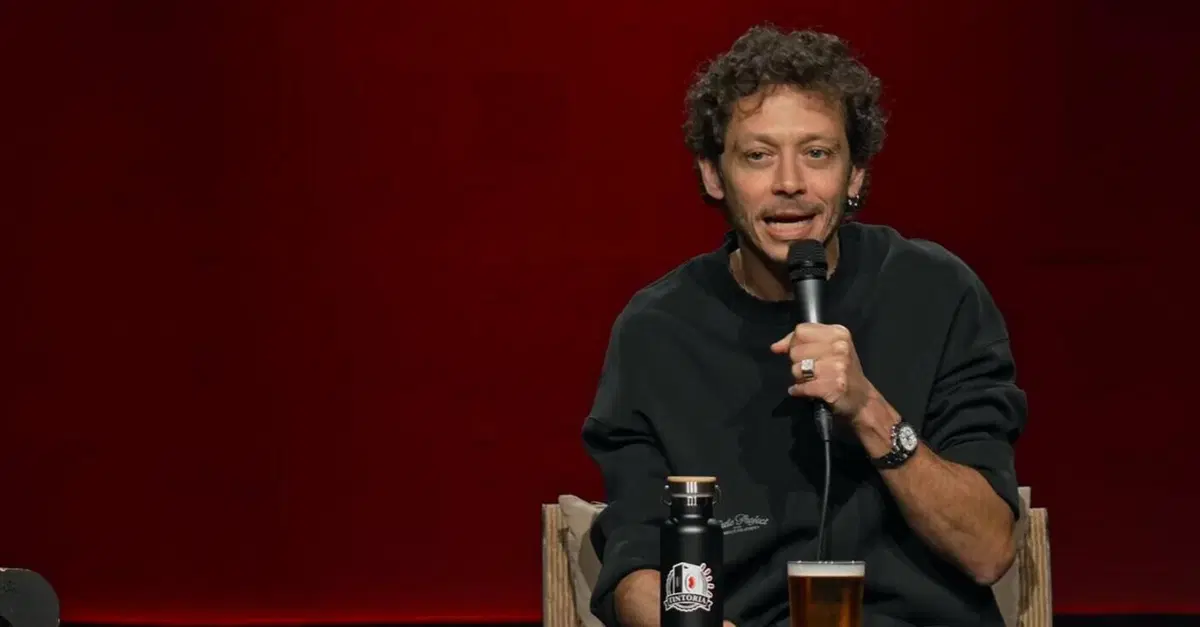 Valentino Rossi a Tintoria: le 5 cose pi&ugrave; interessanti che ha detto: "Nel simulatore sono Valentino Rossi 2!" [VIDEO]