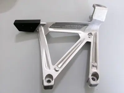 SOSTEGNO POGGIAPIEDI POSTERIORE DESTRO BMW R 1200