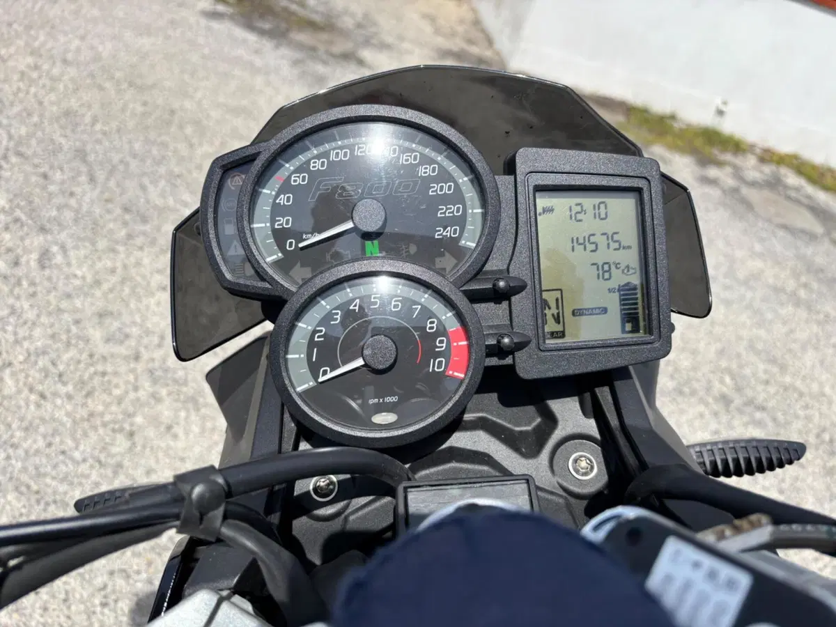 Bmw F 800 R (2017 - 20) (2)