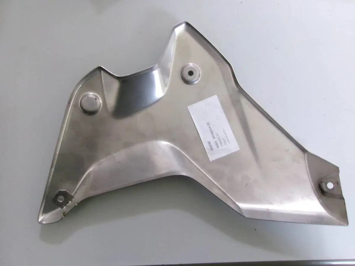 MASCHERINA RADIATORE DESTRA BMW R 1200 GS R 1250 G (2)