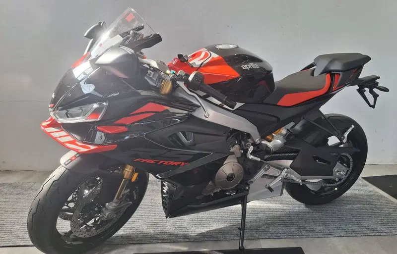 Aprilia RS 660 Factory (2025 - 26) (2)