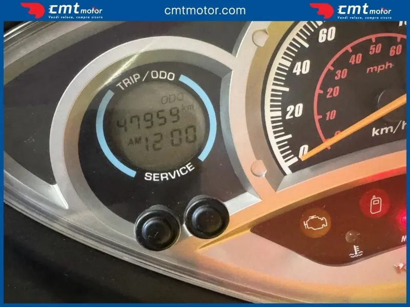 Kymco People 300i S (2008 - 12) (5)