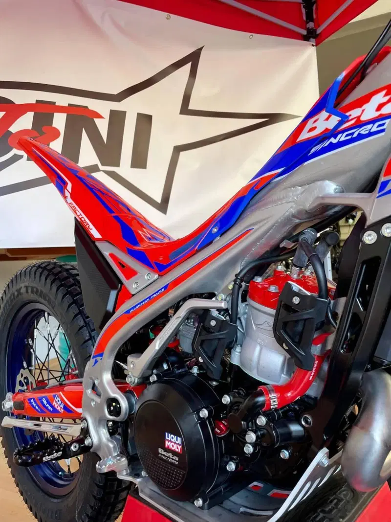 Betamotor Sincro 300 2T (2026) (3)