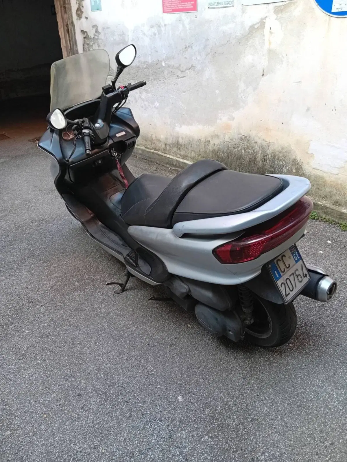 Yamaha Majesty 250 (1999 - 06) (2)