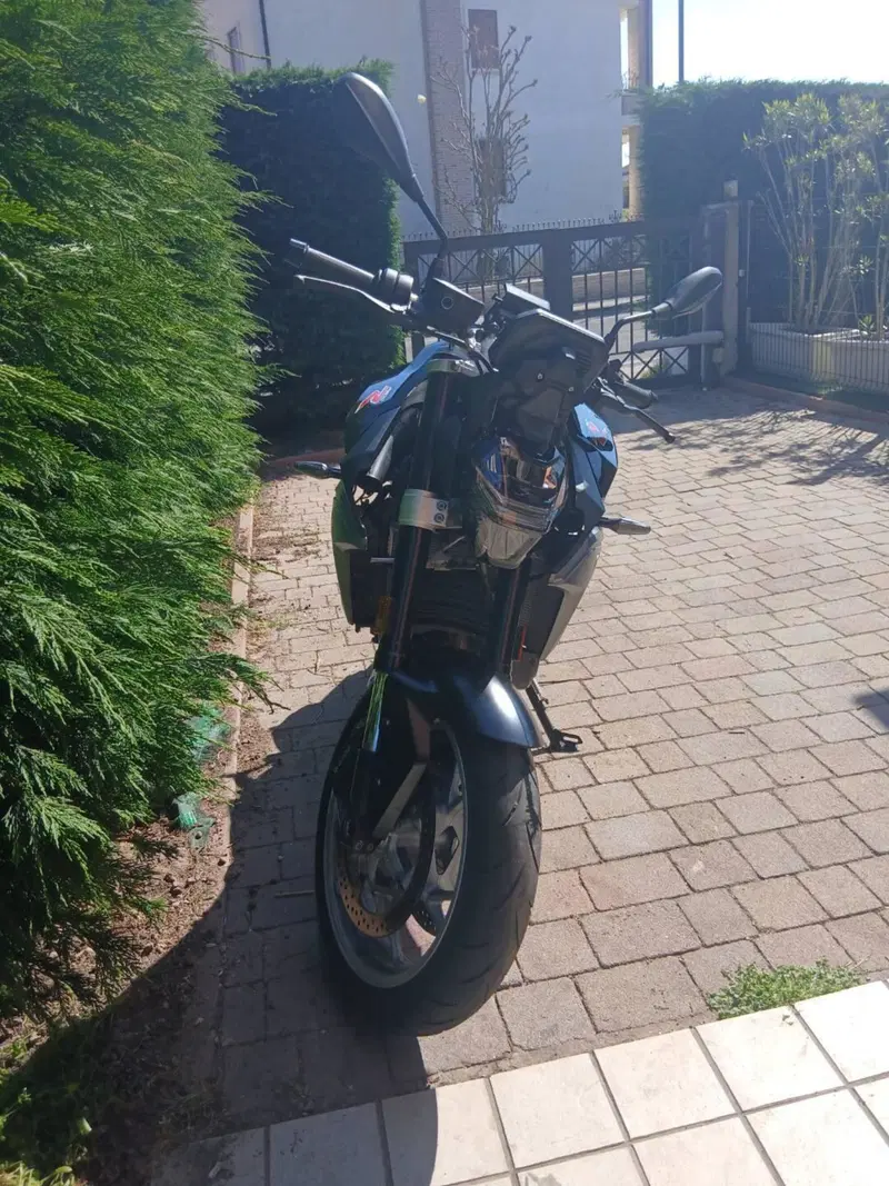 Bmw F 900 R (2021 - 24) (3)