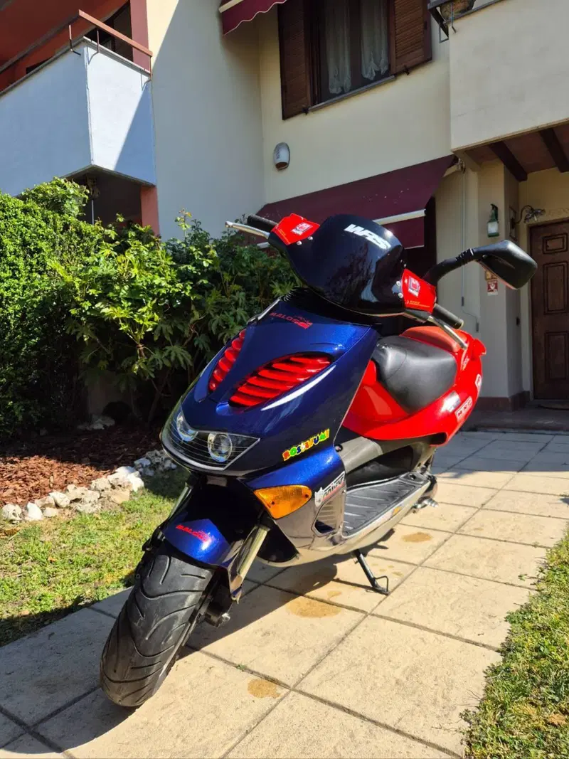 Aprilia SR 50 Racing LC (1998 - 02) (3)