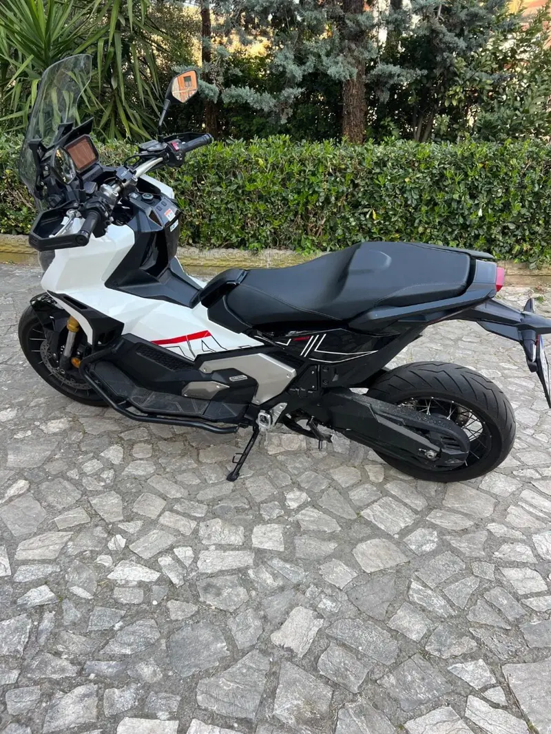 Honda X-ADV 750 DCT (2021 - 24) (2)