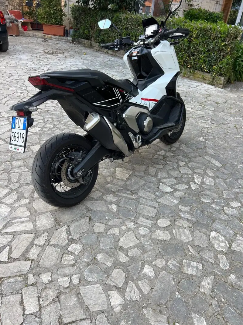 Honda X-ADV 750 DCT (2021 - 24) (4)