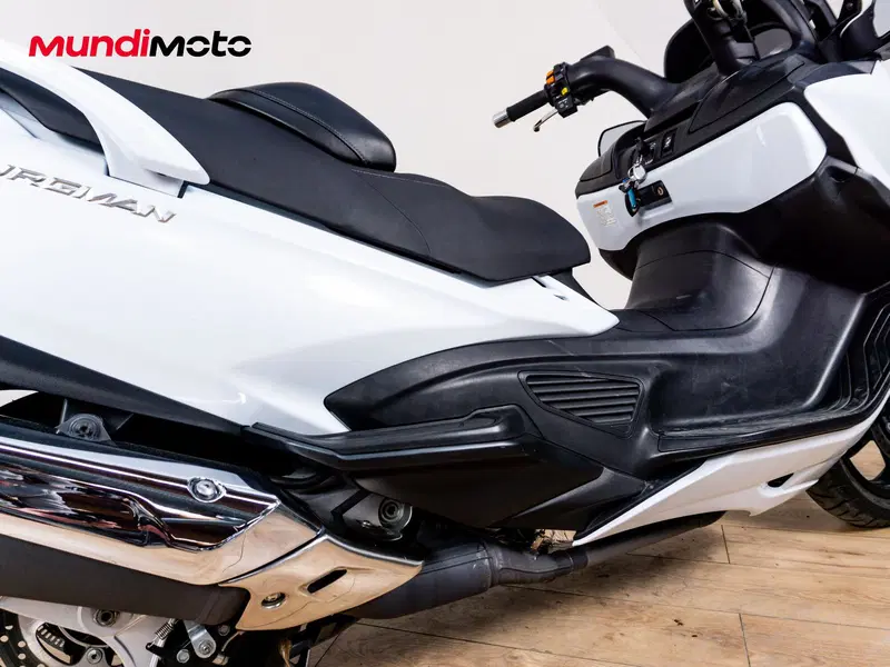 Suzuki Burgman AN 650 Executive ABS (2013 - 17) (4)