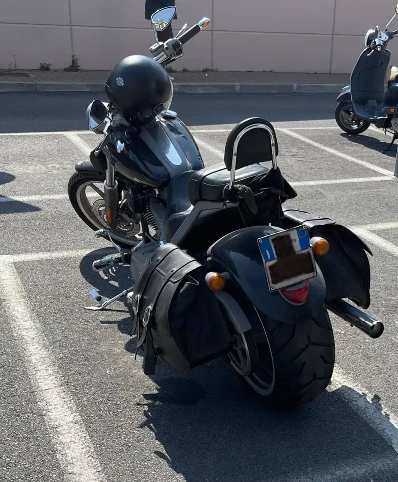 Harley-Davidson 1584 Rocker (2008 - 09) - FXCW (3)