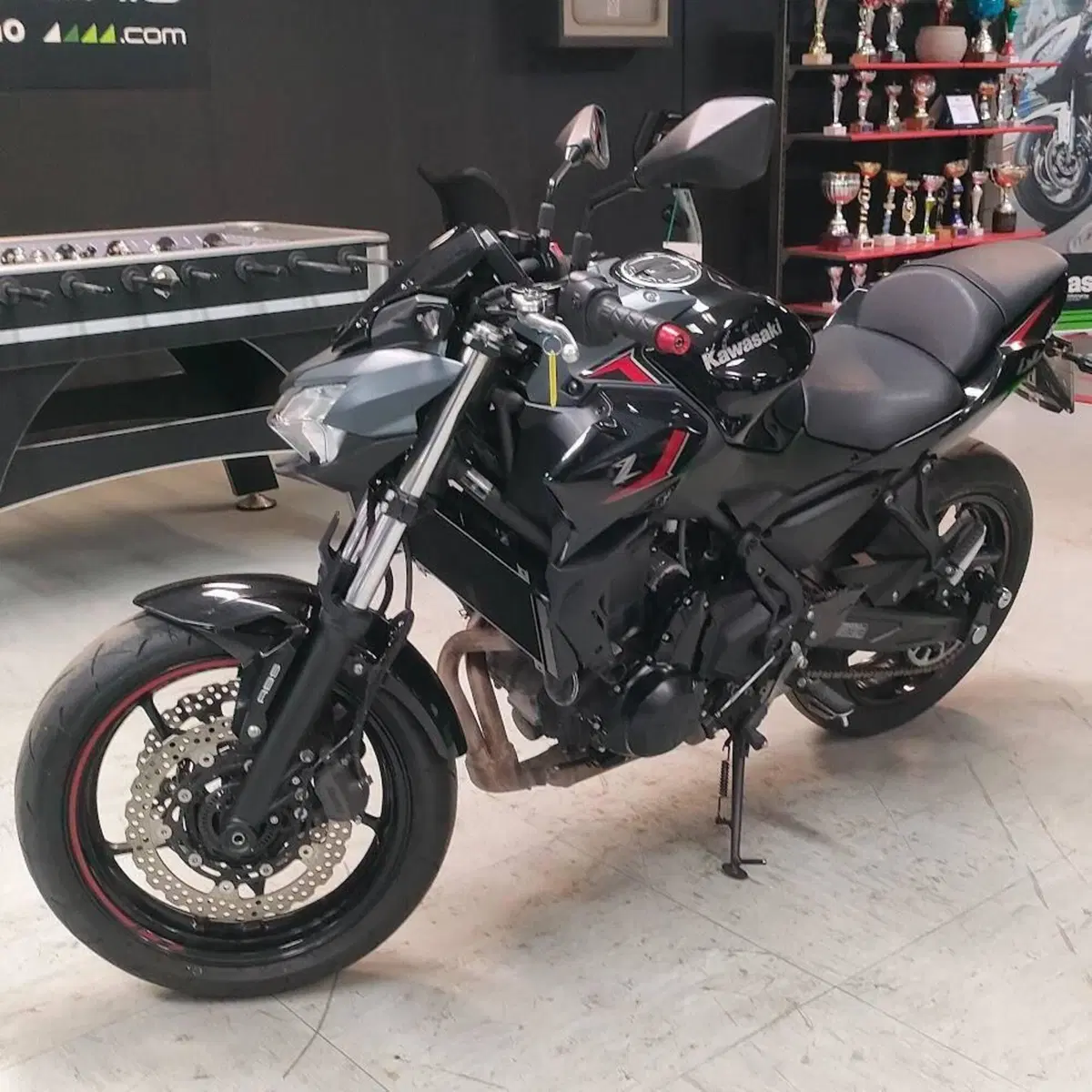 Kawasaki Z 650 (2025 - 26) (2)