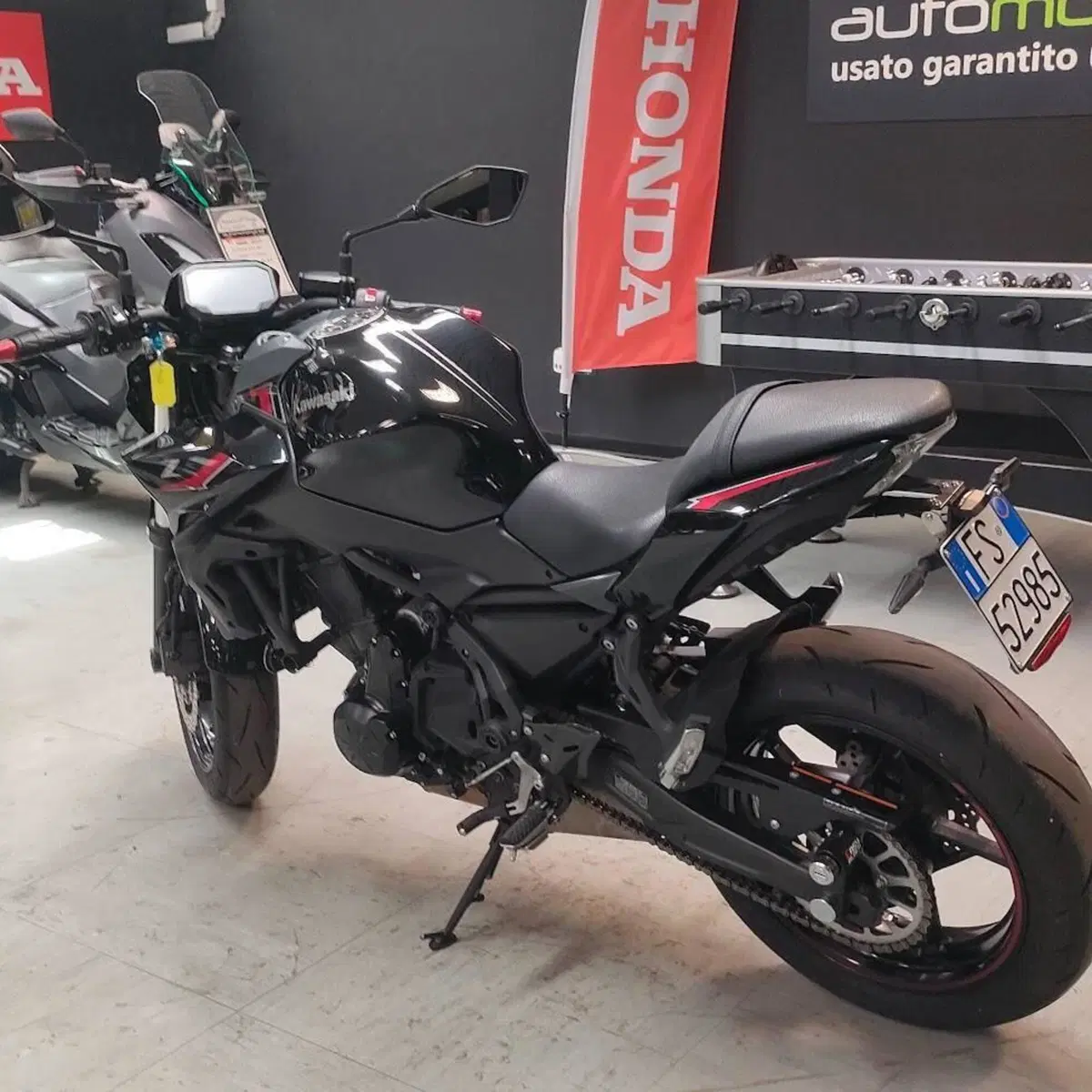 Kawasaki Z 650 (2025 - 26) (3)