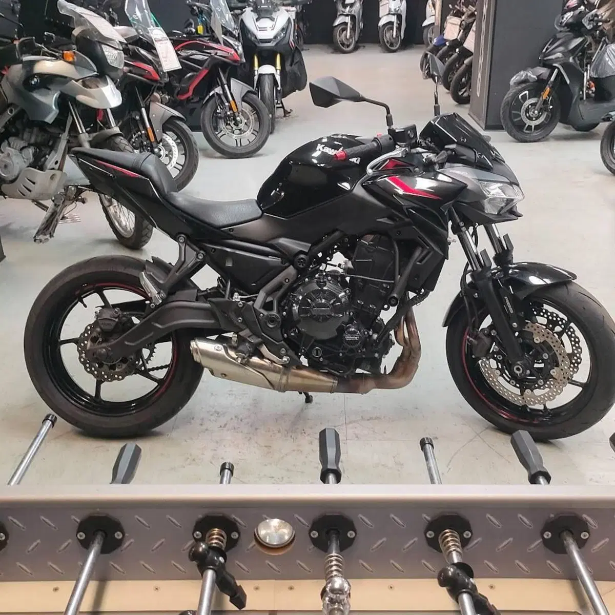 Kawasaki Z 650 (2025 - 26) (5)