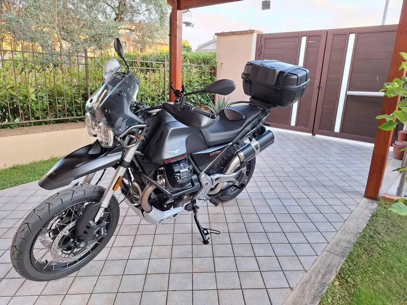 Moto Guzzi V85 TT (2021 - 23) (7)