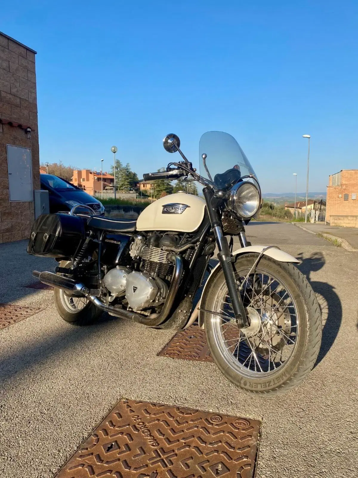 Triumph Bonneville T100 (2008 - 16) (2)