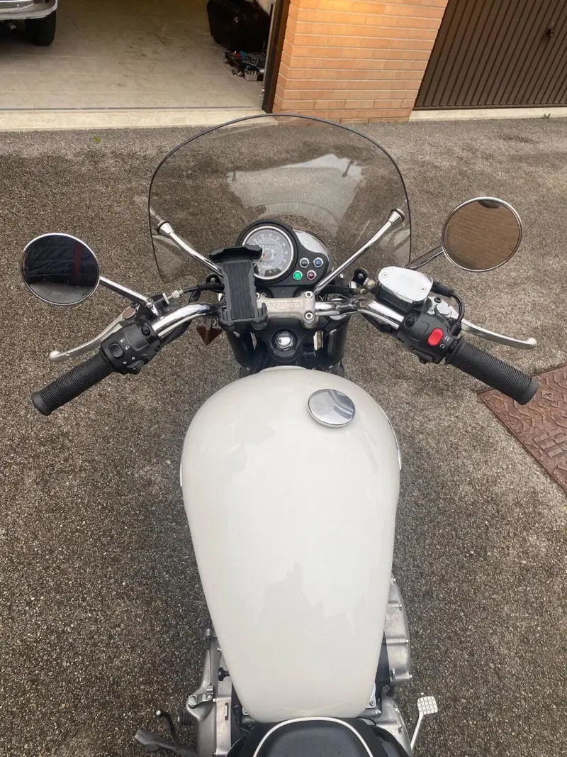 Triumph Bonneville T100 (2008 - 16) (4)