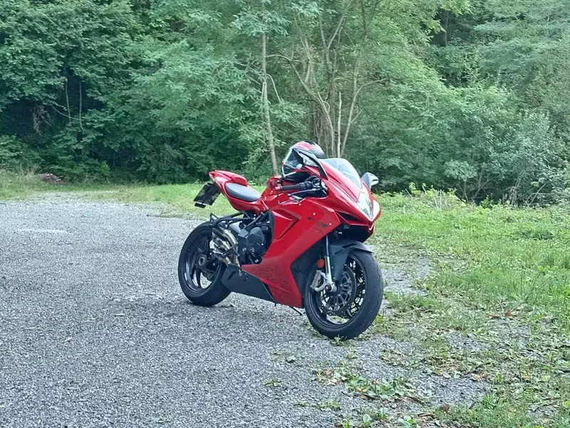 MV Agusta F3 800 Rosso (2021 - 23) (2)
