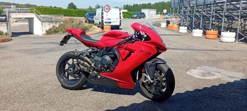 MV Agusta F3 800 Rosso (2021 - 23)