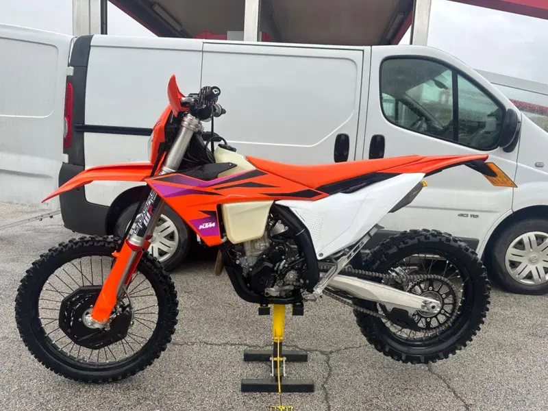 KTM 250 EXC-F (2024) (2)